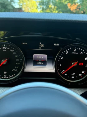 Mercedes-Benz E 200 E200 4MATIC, снимка 9