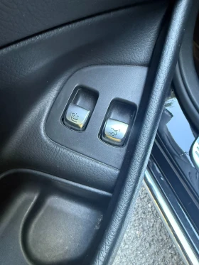 Mercedes-Benz E 200 E200 4MATIC, снимка 17