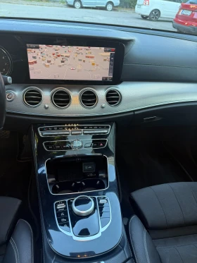 Mercedes-Benz E 200 E200 4MATIC, снимка 8