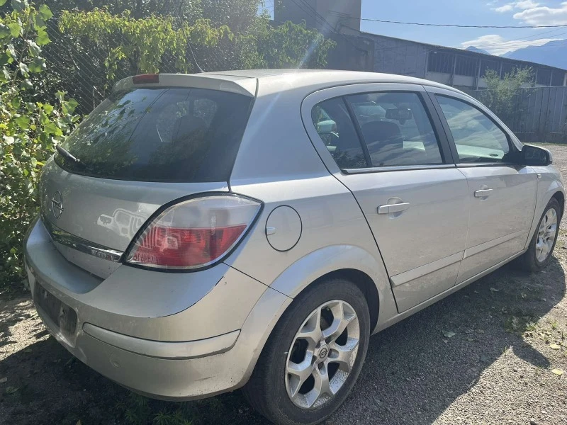 Opel Astra 1.7cdti, снимка 5 - Автомобили и джипове - 46920644