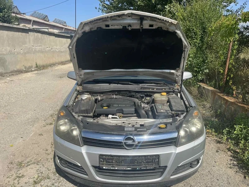 Opel Astra 1.7cdti, снимка 11 - Автомобили и джипове - 46920644