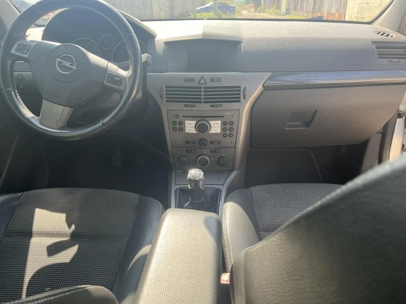 Opel Astra 1.7cdti, снимка 10 - Автомобили и джипове - 46920644