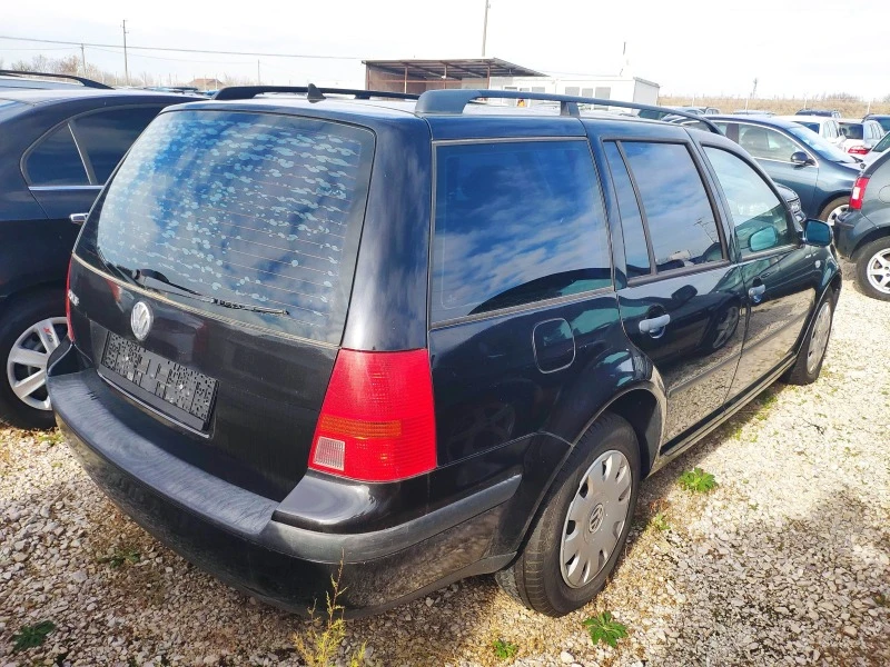 VW Golf 1.6i, снимка 4 - Автомобили и джипове - 43225908