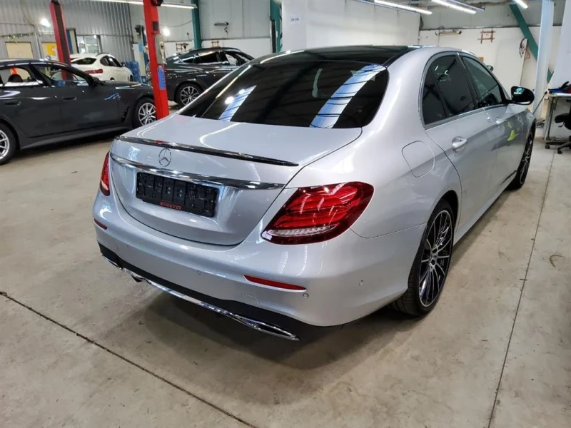 Mercedes-Benz E 400 AMG LINE 4-MATIC , снимка 3 - Автомобили и джипове - 47283926