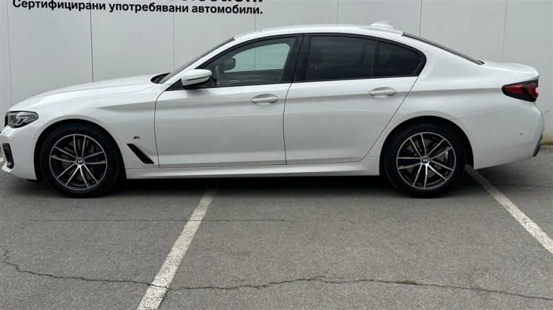 BMW 530 xDrive Sedan, снимка 3 - Автомобили и джипове - 47448641