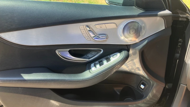 Mercedes-Benz C 300, снимка 9 - Автомобили и джипове - 52576932