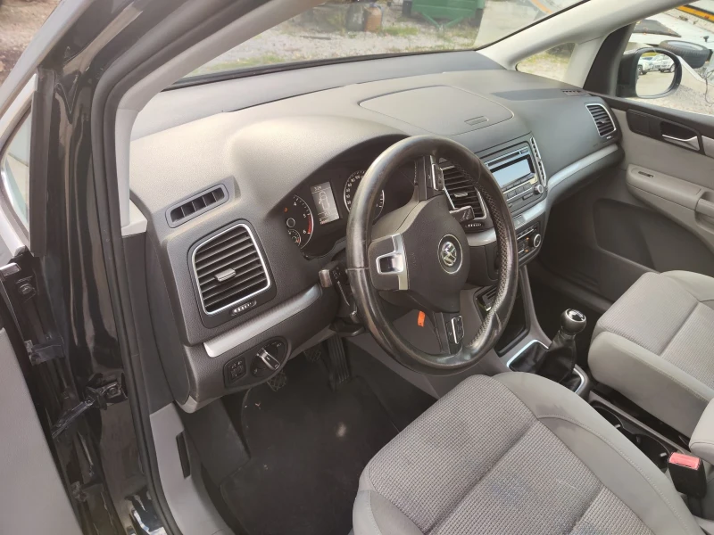 VW Sharan 2.0 TDI 7места , снимка 11 - Автомобили и джипове - 51968662