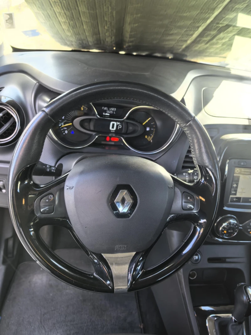 Renault Captur 1.5dci, снимка 12 - Автомобили и джипове - 52540286