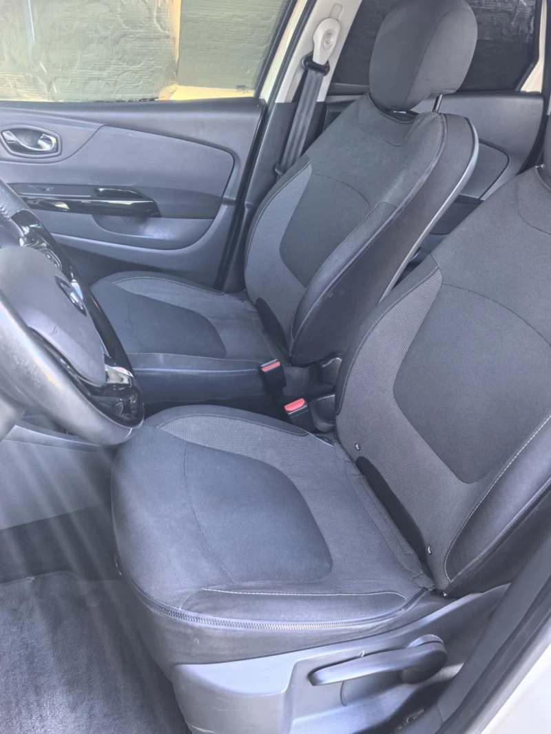 Renault Captur 1.5dci, снимка 16 - Автомобили и джипове - 52540286