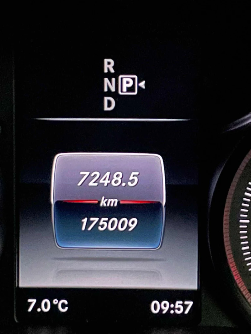 Mercedes-Benz C 300 * CARFAX * БЕЗ ПЪРВОНАЧАЛНА ВНОСКА, снимка 7 - Автомобили и джипове - 52637864