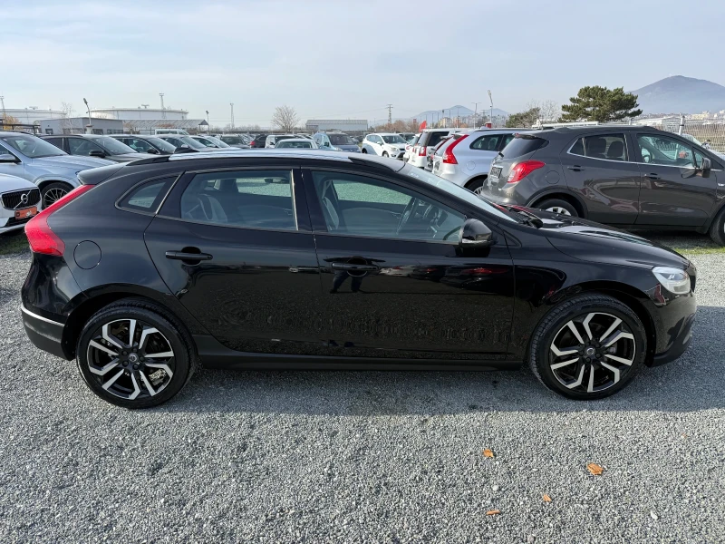 Volvo V40 (KATO НОВА), снимка 4 - Автомобили и джипове - 52844543