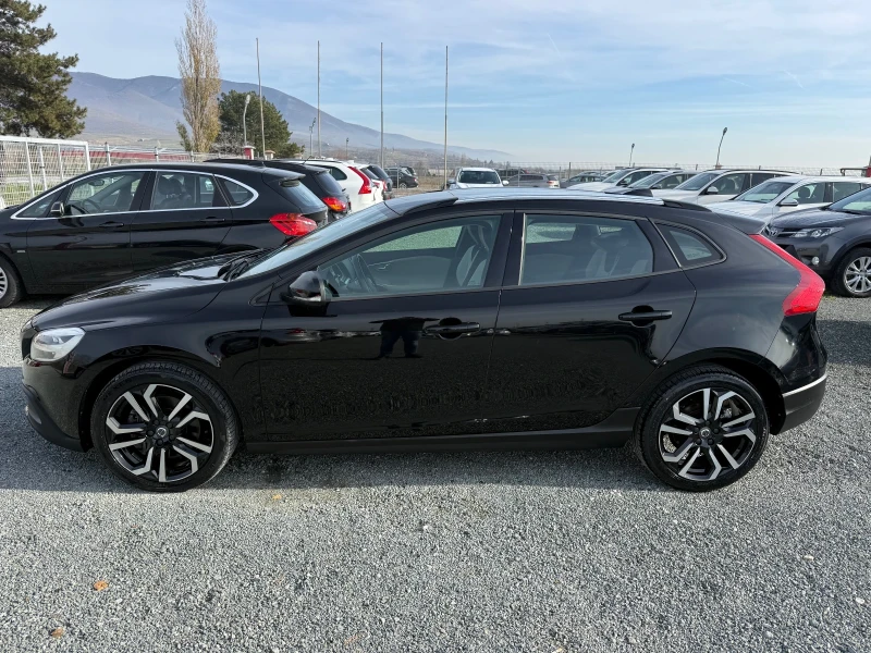 Volvo V40 (KATO НОВА), снимка 10 - Автомобили и джипове - 52844543
