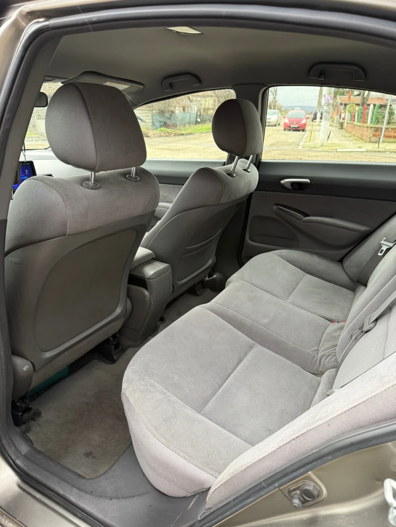 Honda Civic 1.3I, снимка 9 - Автомобили и джипове - 53501937