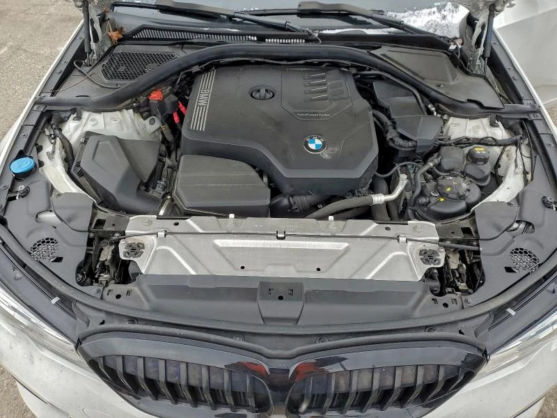 BMW 330 2.0L 4 All wheel drive, снимка 4 - Автомобили и джипове - 53124636