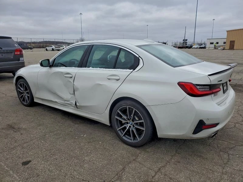 BMW 330 2.0L 4 All wheel drive, снимка 7 - Автомобили и джипове - 53124636