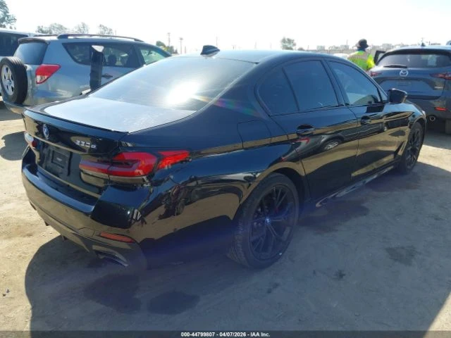 BMW 530E * eDrive* КОЖА* ПОДГРЕВ* ОБДУХВАНЕ* ШИБИДАХ* FULL*, снимка 4 - Автомобили и джипове - 54555185