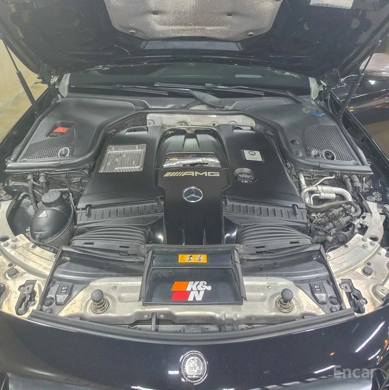 Mercedes-Benz E 63 AMG 4MATIC+ * CARBON* BRABUS* EXHAUST* BURMESTER* ОБДУ, снимка 10 - Автомобили и джипове - 54855970