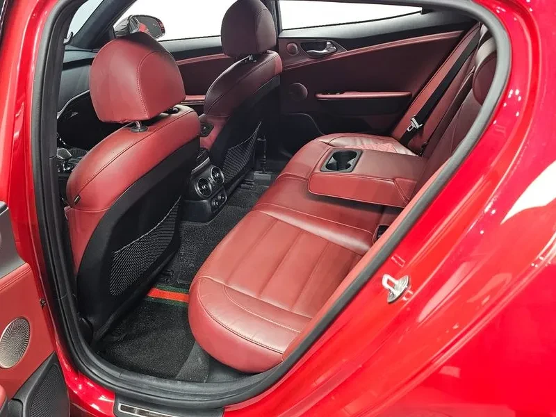 Kia Stinger 3.3 Turbo Awd Gt, снимка 11 - Автомобили и джипове - 55898873