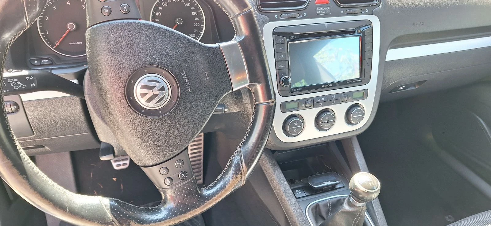 VW Scirocco 2.0 200 к.с - изображение 8