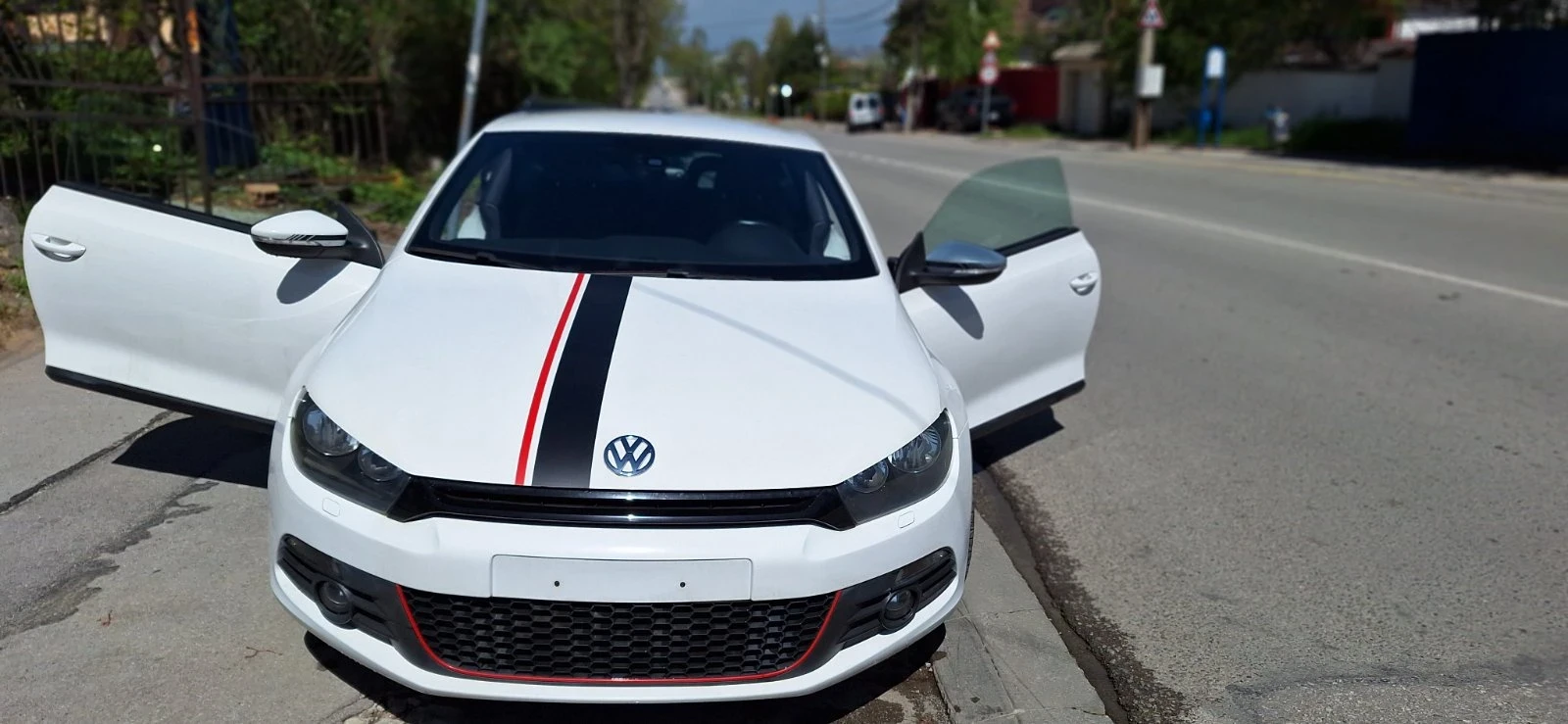 VW Scirocco 2.0 200 к.с - изображение 5