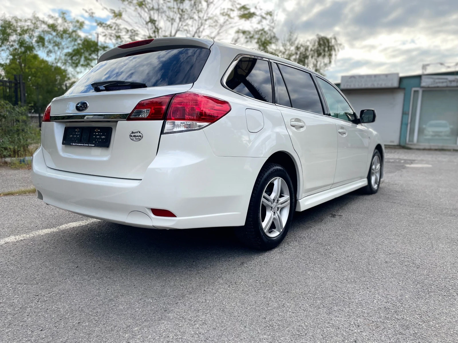 Subaru Legacy 2.0 Swiss Перфектна - изображение 5