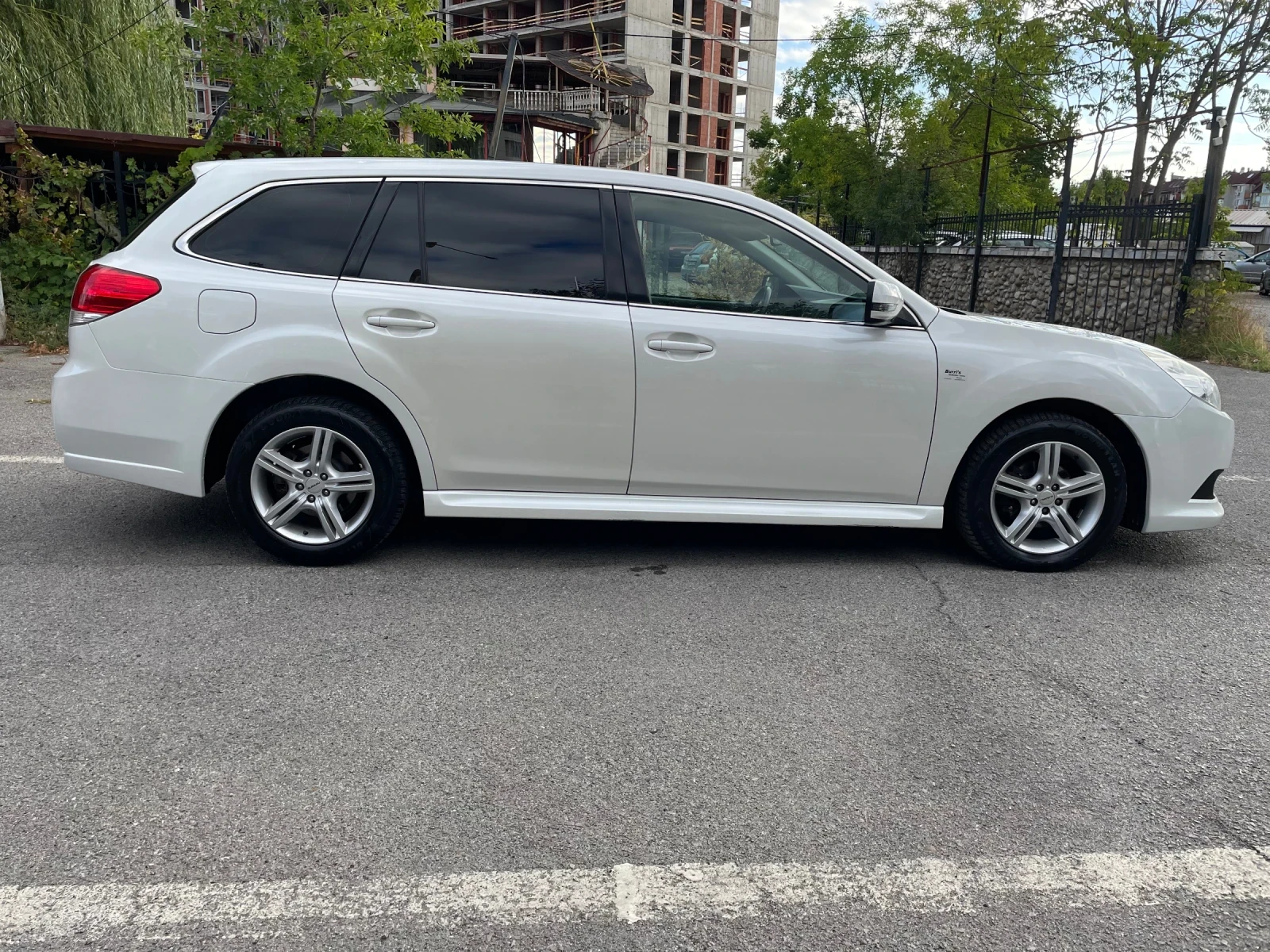 Subaru Legacy 2.0 Swiss Перфектна - изображение 6