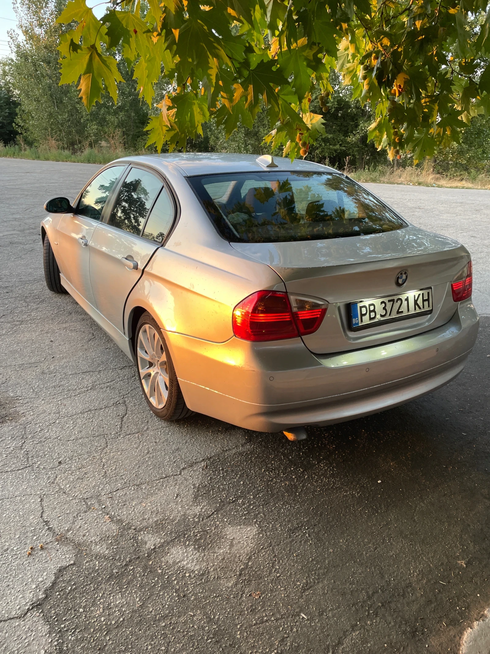 BMW 320 E90 2.0d 163 Avtomat NAVI  | Mobile.bg — изображение 6