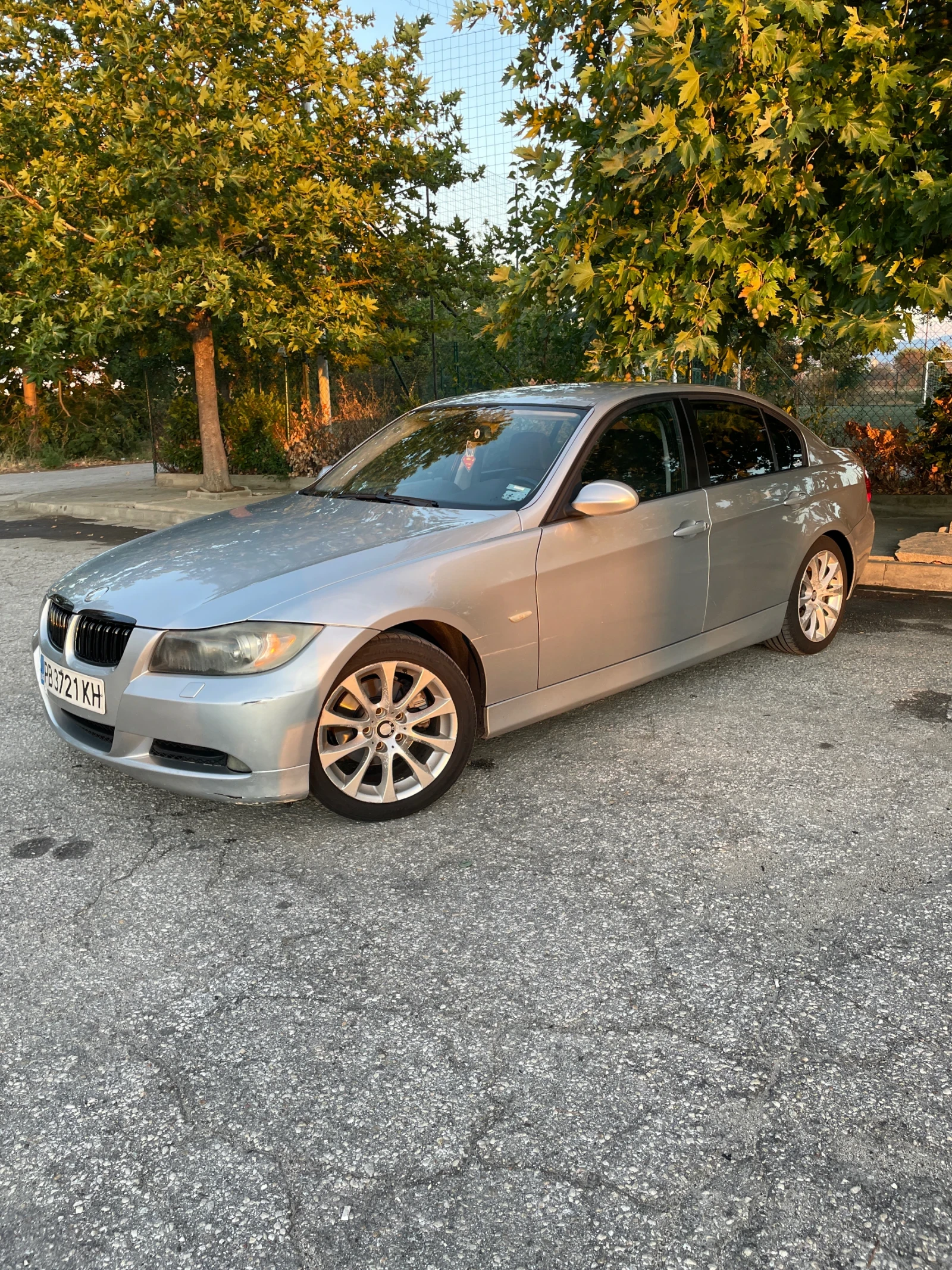 BMW 320 E90 2.0d 163 Avtomat NAVI  | Mobile.bg — изображение 1