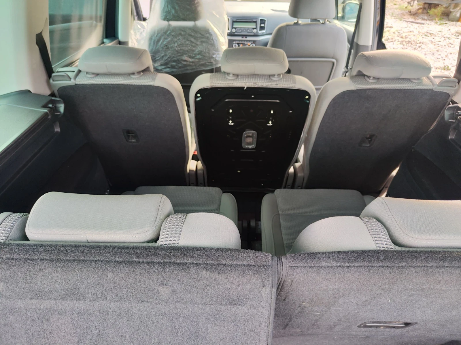 VW Sharan 2.0 TDI 7места  | Mobile.bg — изображение 14