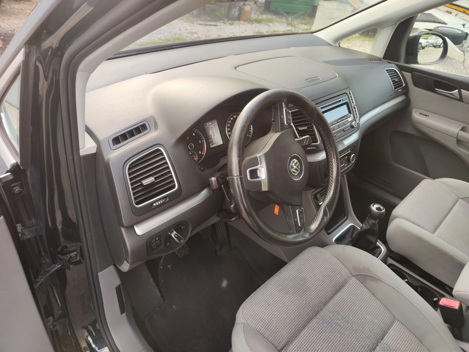 VW Sharan 2.0 TDI 7места  | Mobile.bg — изображение 11