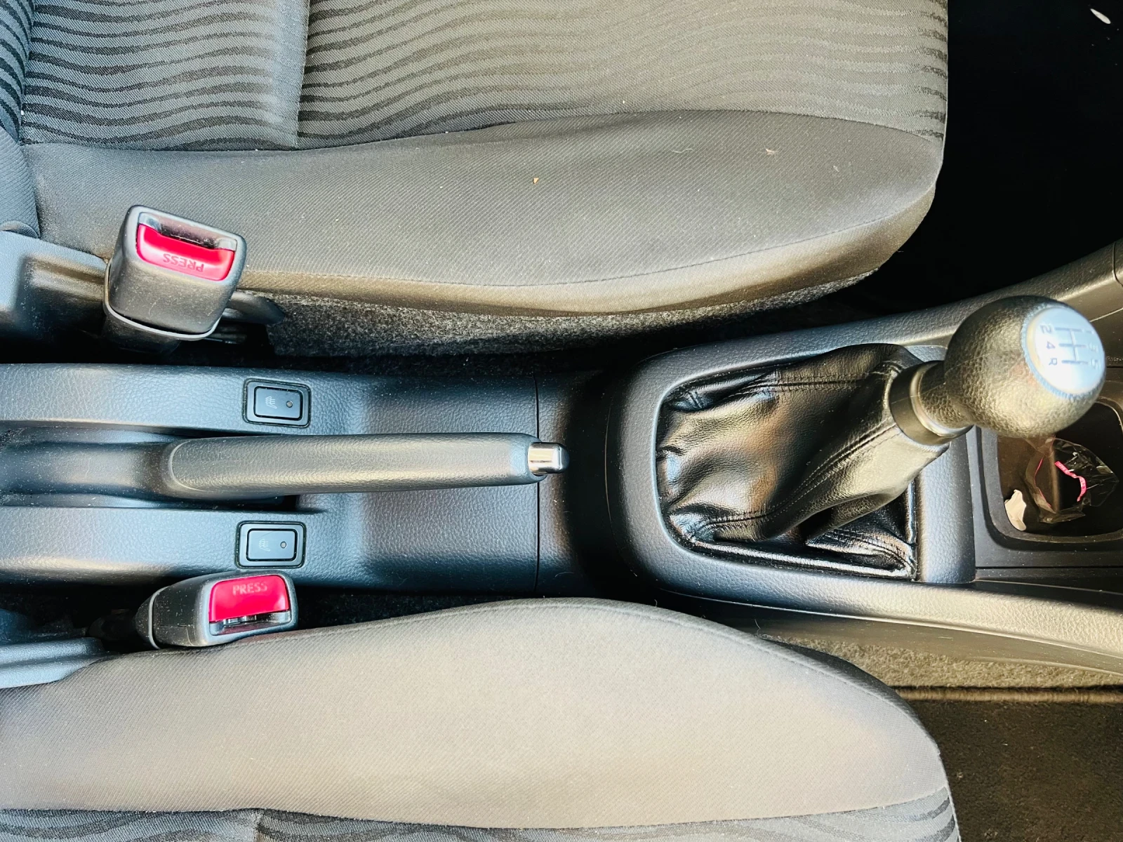 Suzuki Swift 1.2i нови гуми - изображение 7