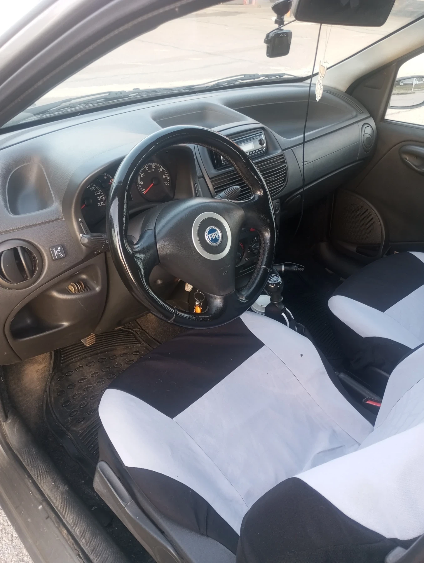 Fiat Punto 1.2 FACELIFT 60кс - изображение 8