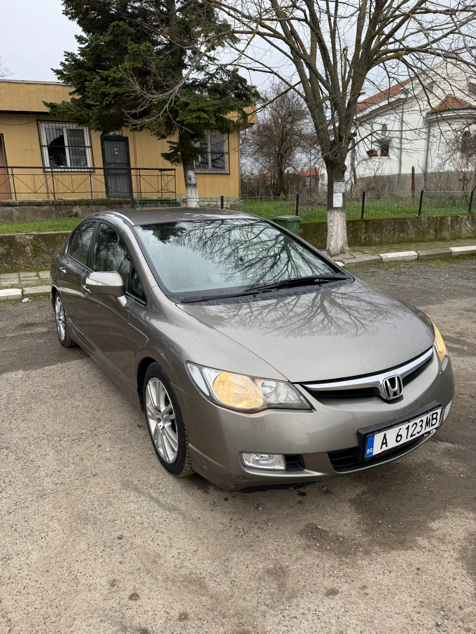 Honda Civic 1.3I - изображение 2