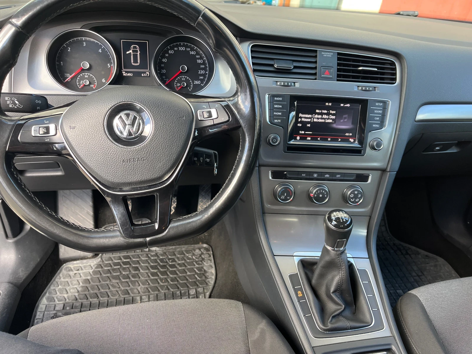 VW Golf, снимка 5 - Автомобили и джипове - 53817105