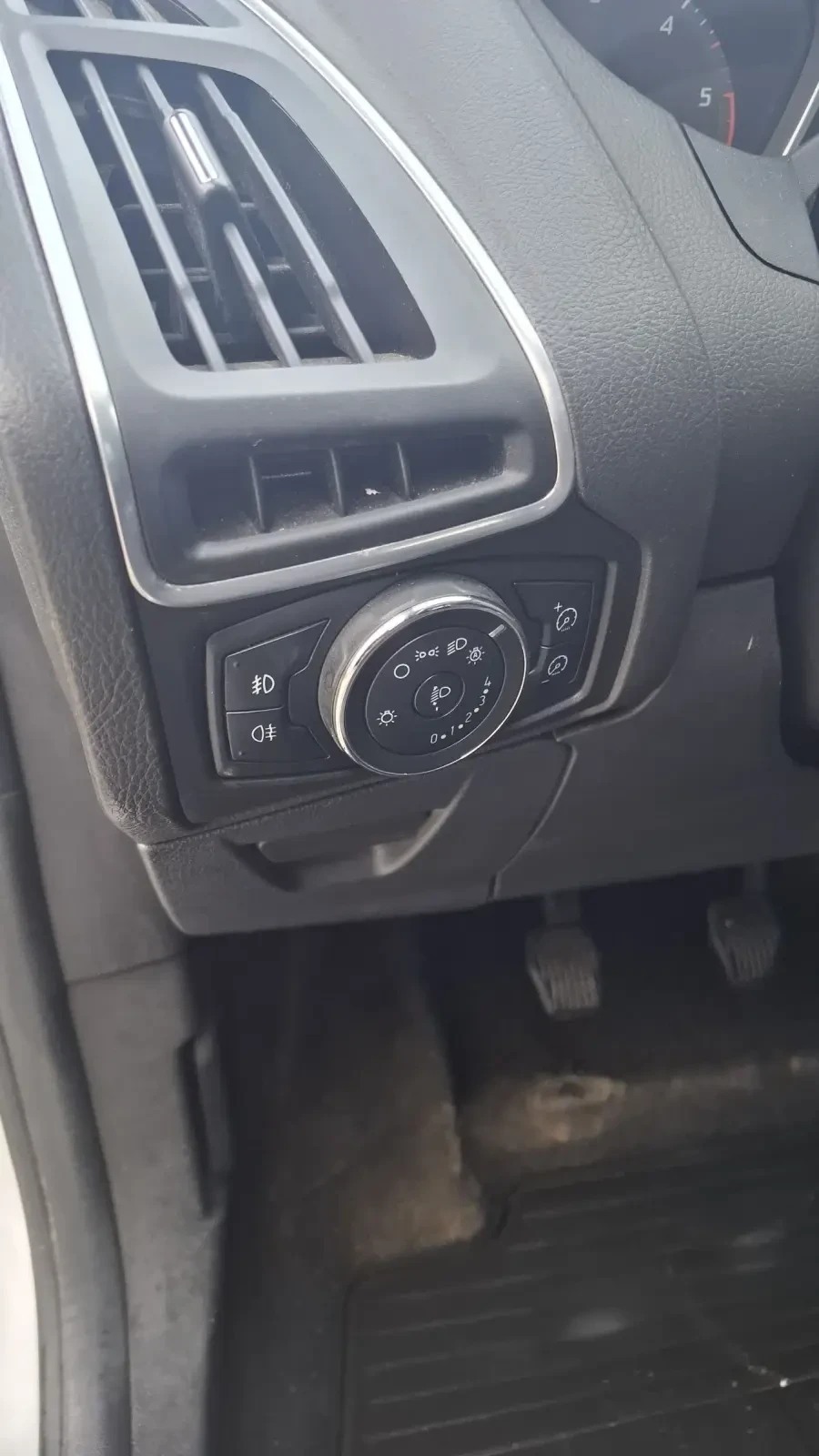 Ford Focus Titanium, снимка 15 - Автомобили и джипове - 53887428