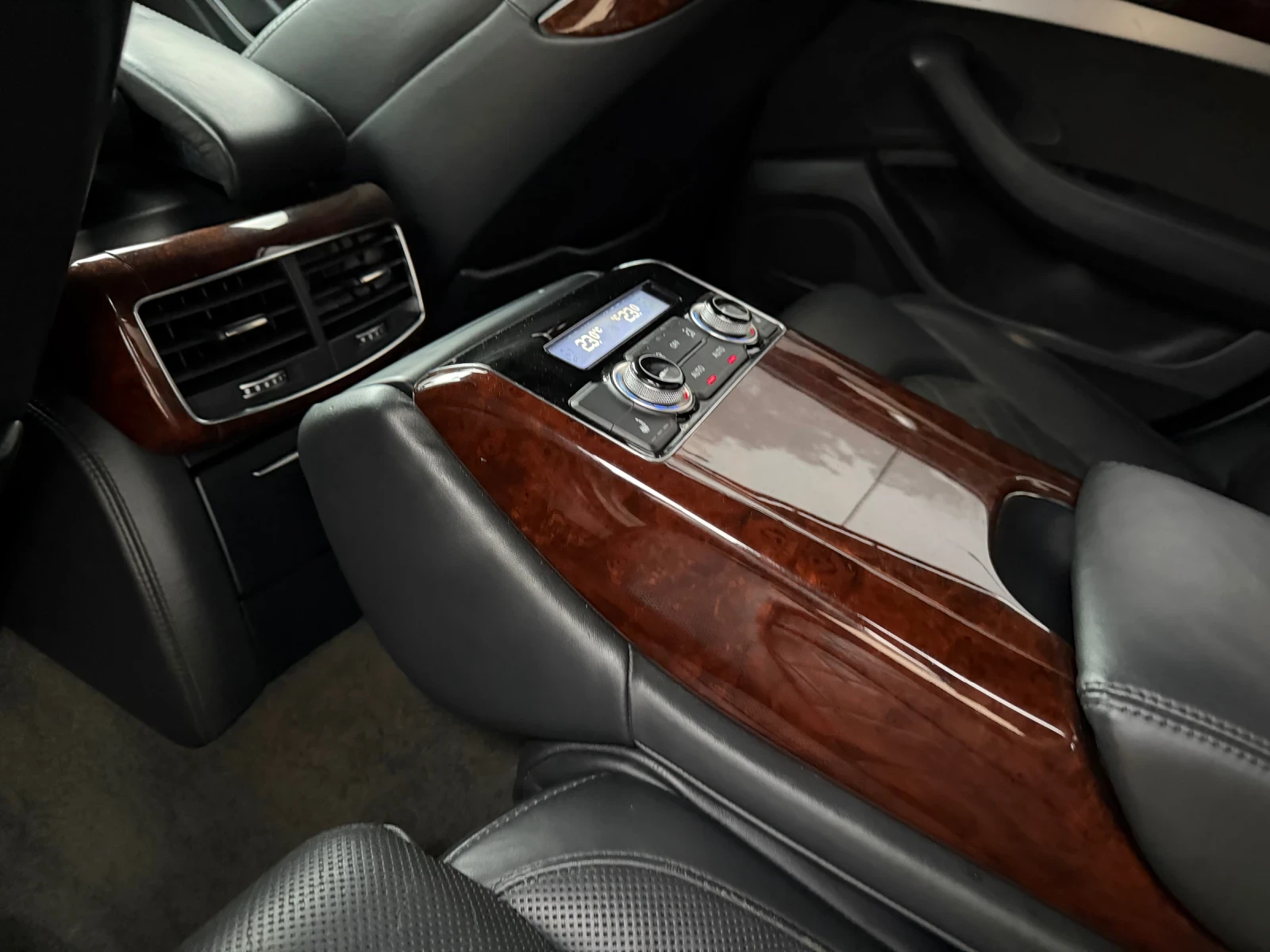 Audi A8 4.2TDI* V8* BiTurbo* MATRIX* , снимка 8 - Автомобили и джипове - 53952463