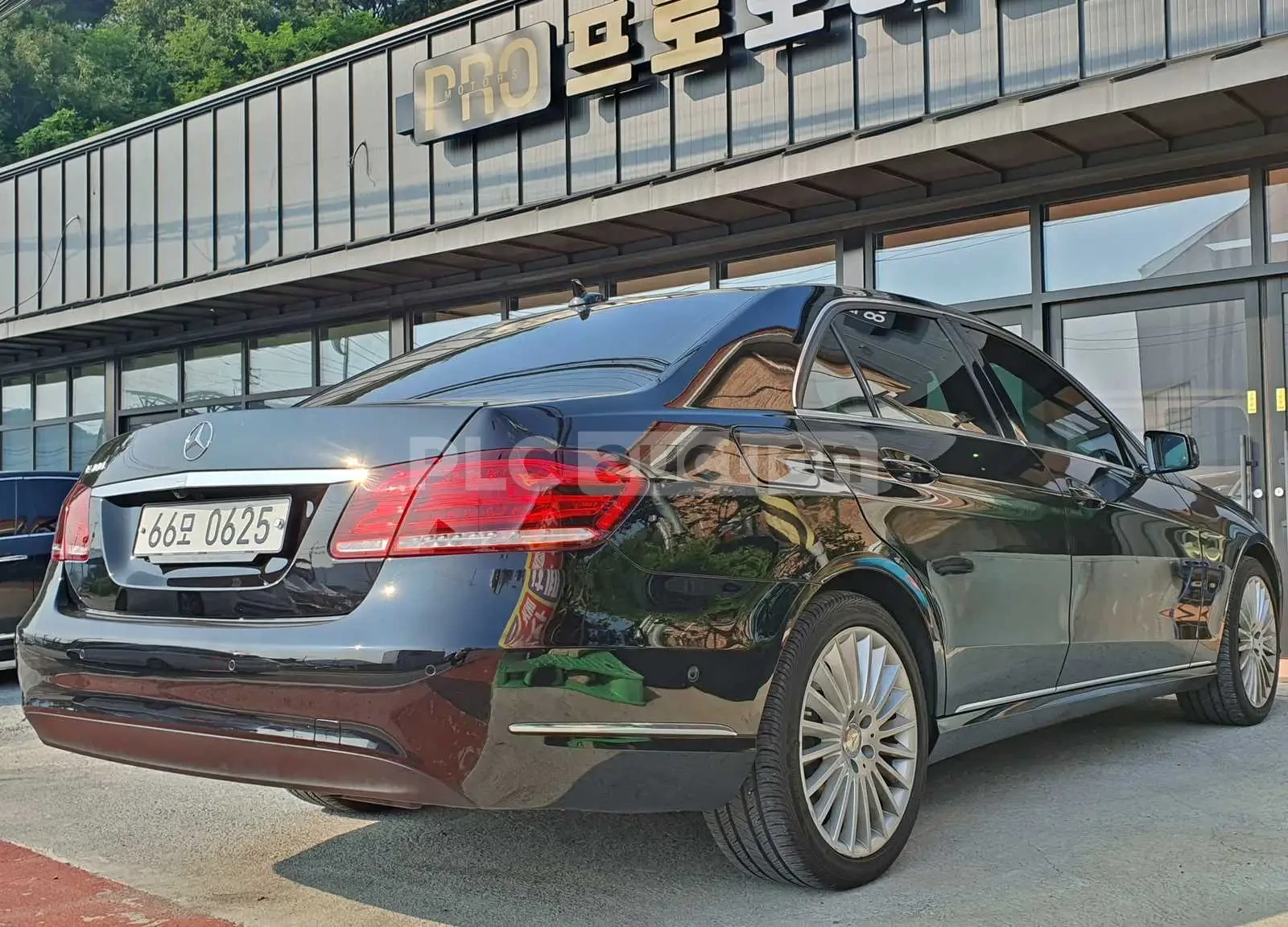 Mercedes-Benz E 300 | Mobile.bg � ����������� 3