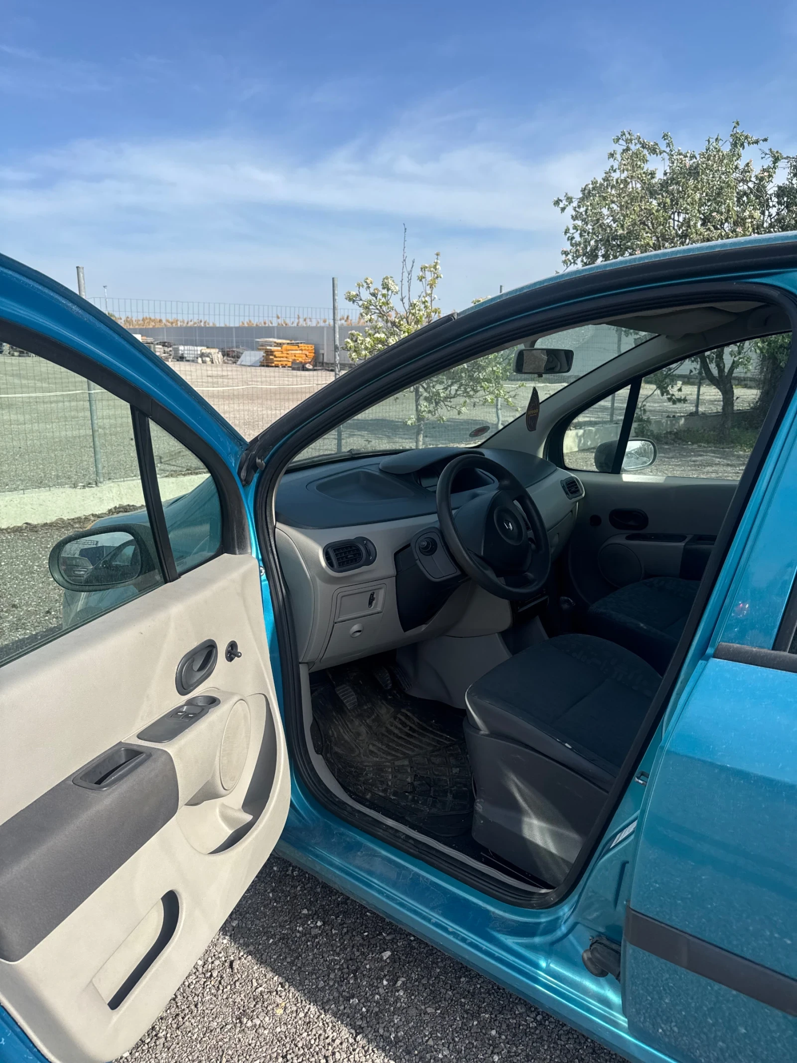 Renault Modus 1.5 бензин, снимка 8 - Автомобили и джипове - 54230653