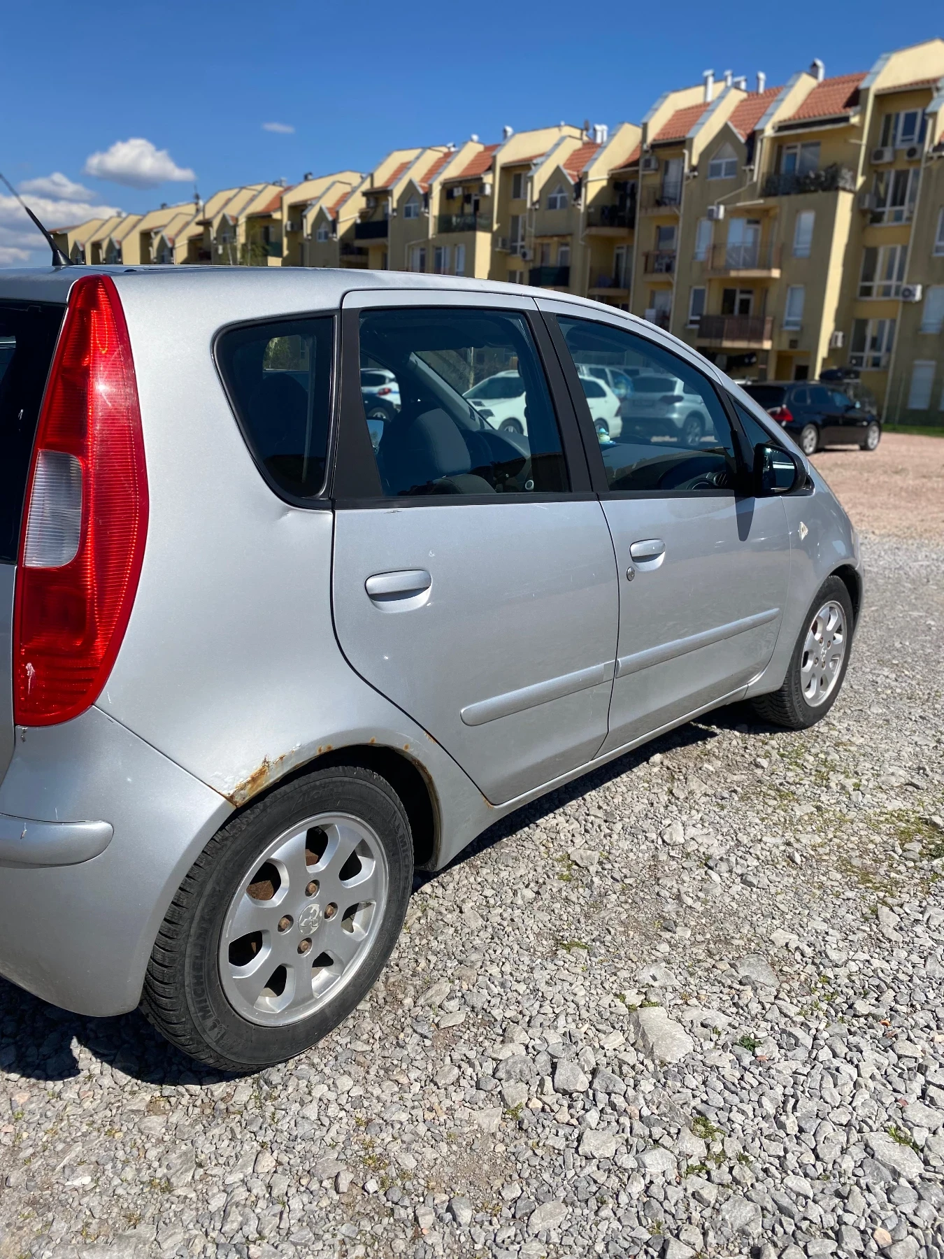 Mitsubishi Colt, снимка 3 - Автомобили и джипове - 54246329