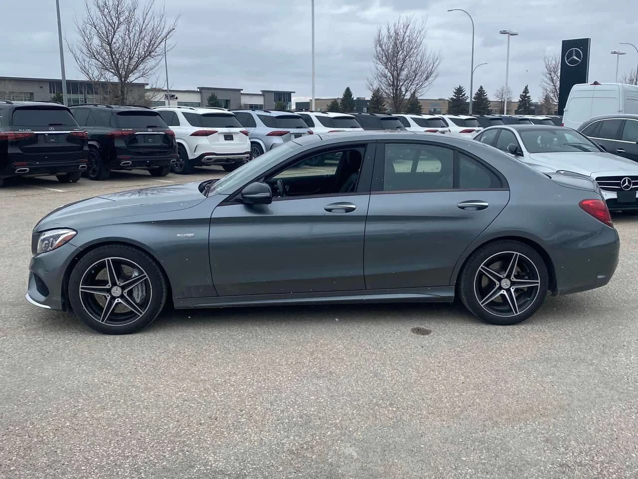 Mercedes-Benz C 43 AMG CARFAX/360 КАМ/ПОДГРЕВ/BURMASTER/2 КЛЮЧА, снимка 3 - Автомобили и джипове - 54314893