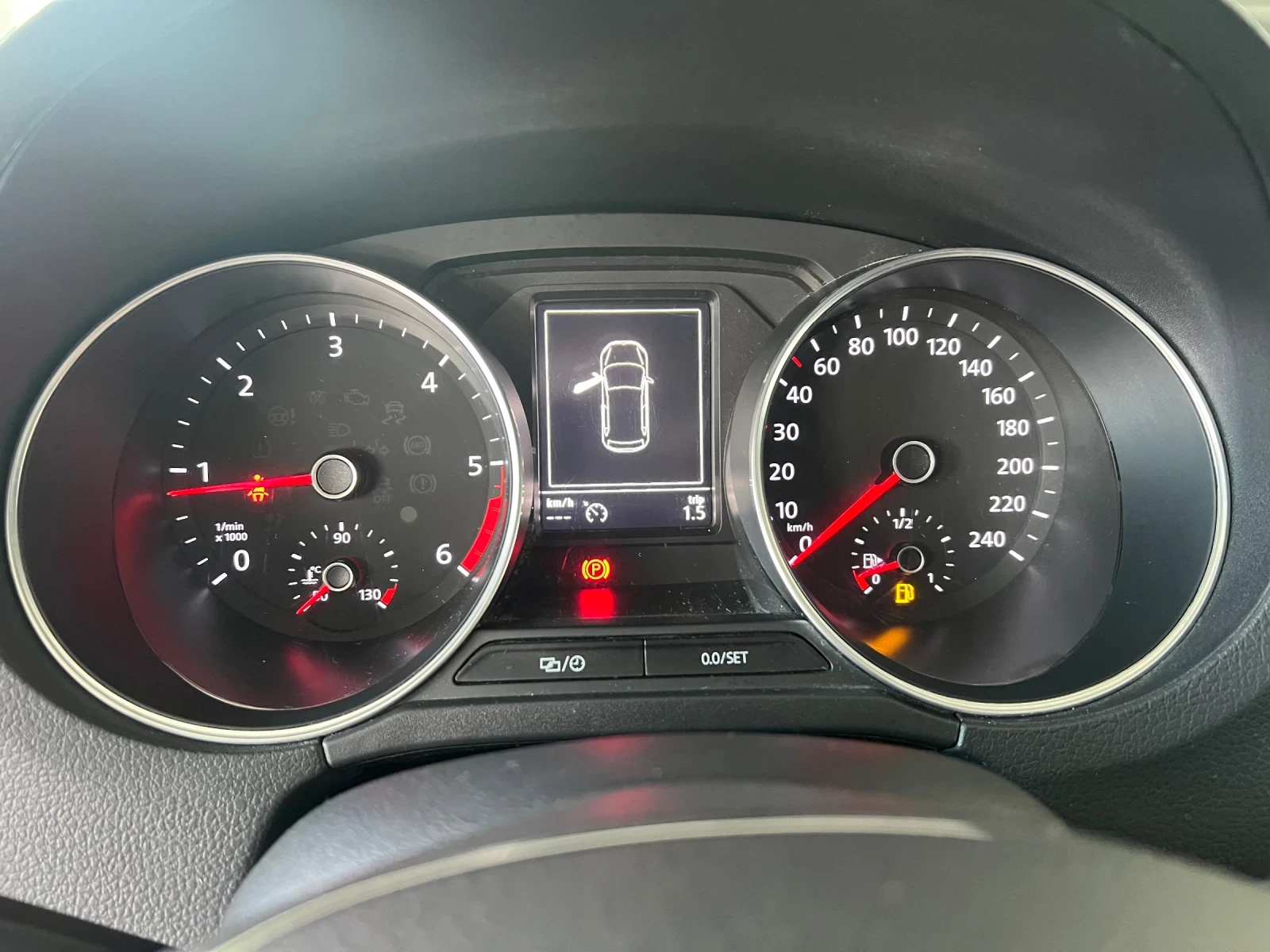 VW Polo 1.4 /75 pH  2015, снимка 12 - Автомобили и джипове - 54434302