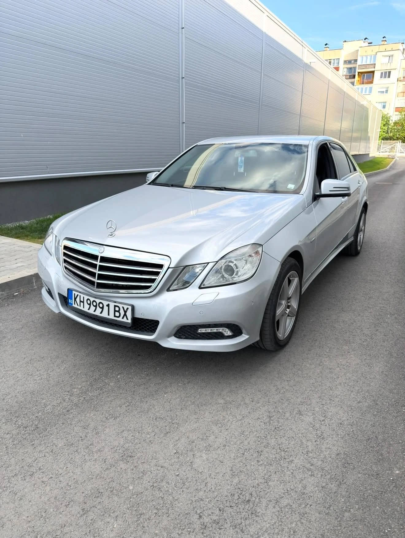 Mercedes-Benz E 350 Елеганс, снимка 2 - Автомобили и джипове - 54663215