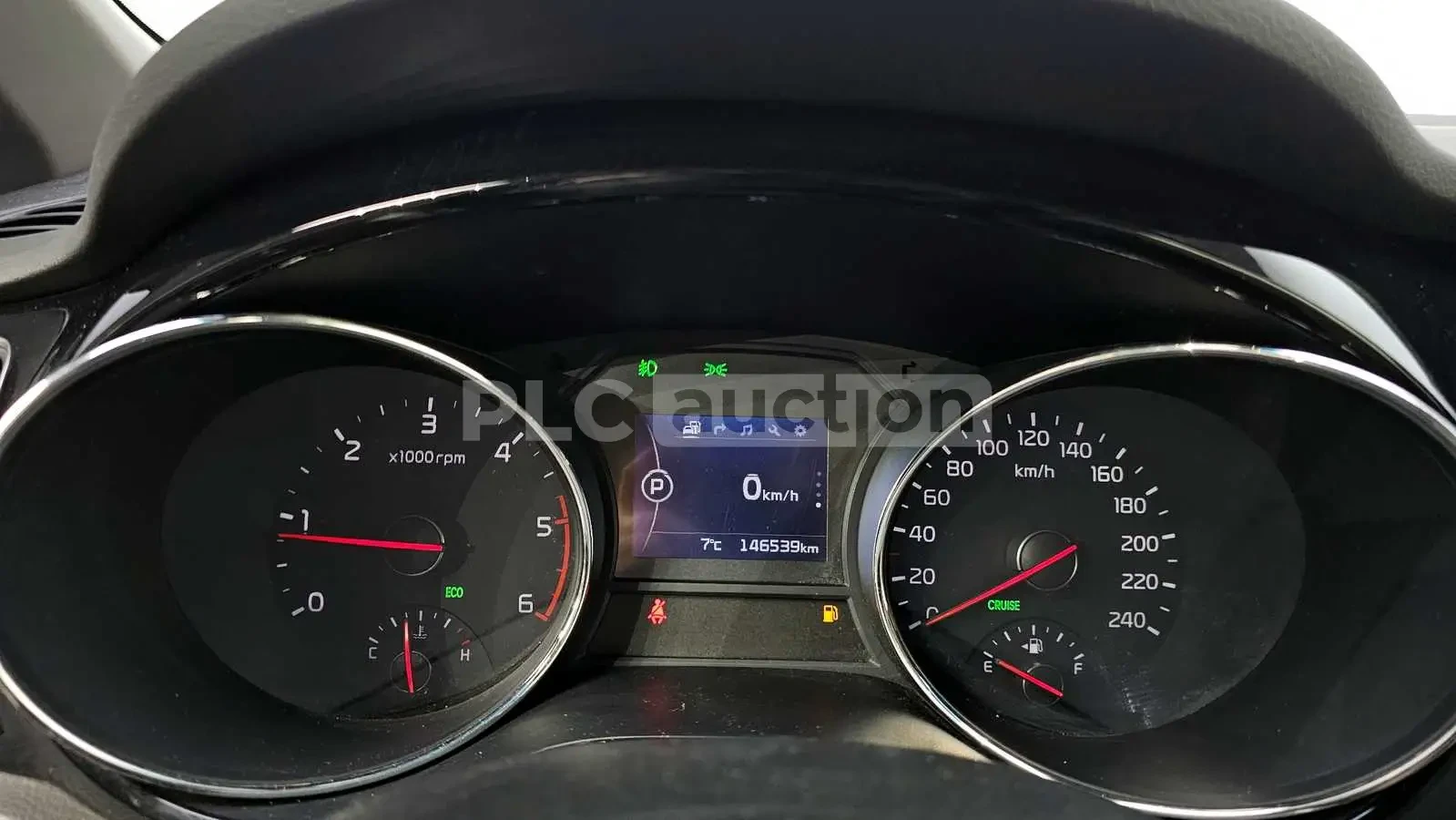 Kia Carnival, снимка 8 - Автомобили и джипове - 55031304