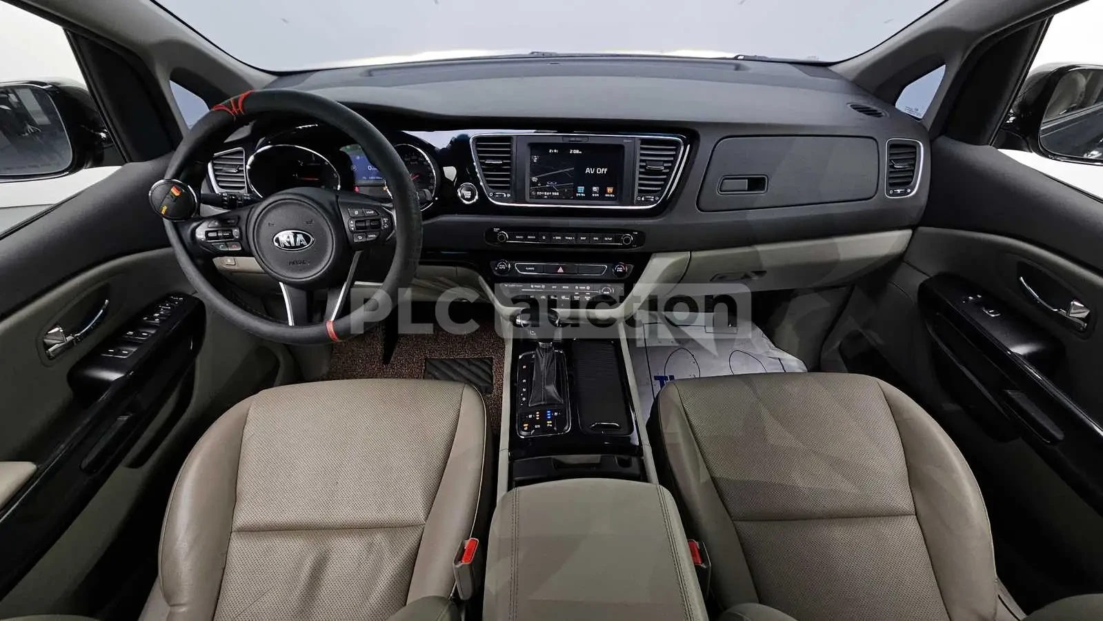 Kia Carnival, снимка 7 - Автомобили и джипове - 55031304