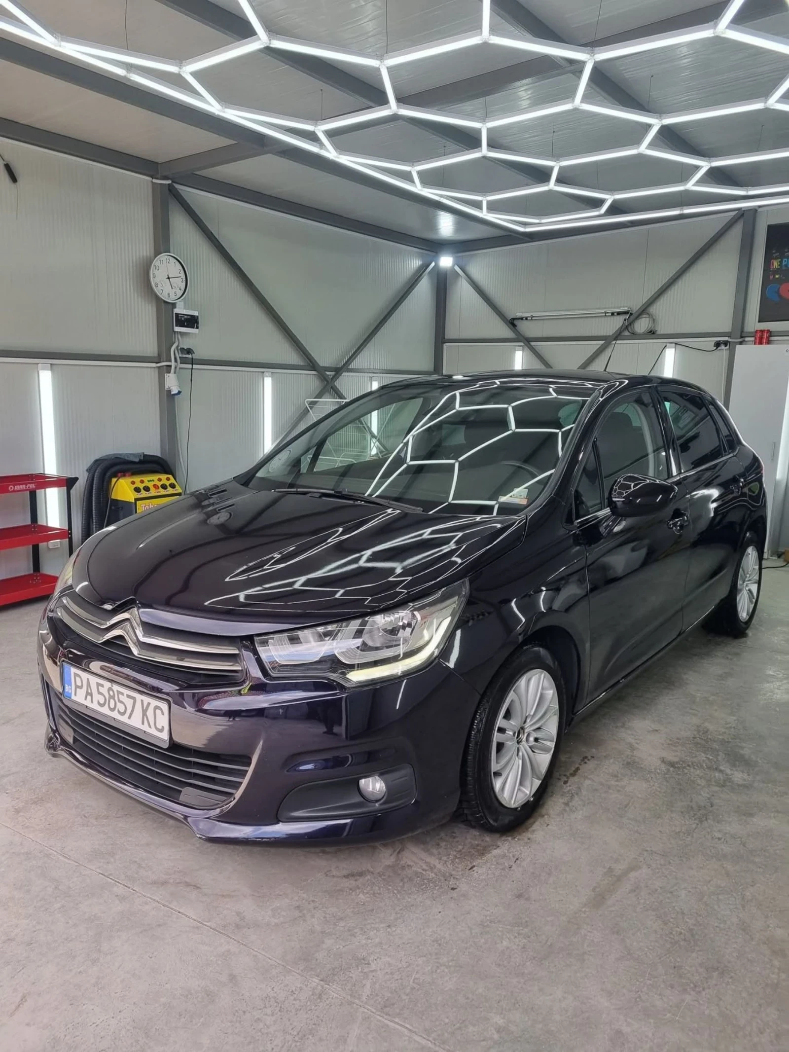 Citroen C4 1.6 HDi Facelift, снимка 3 - Автомобили и джипове - 55038842