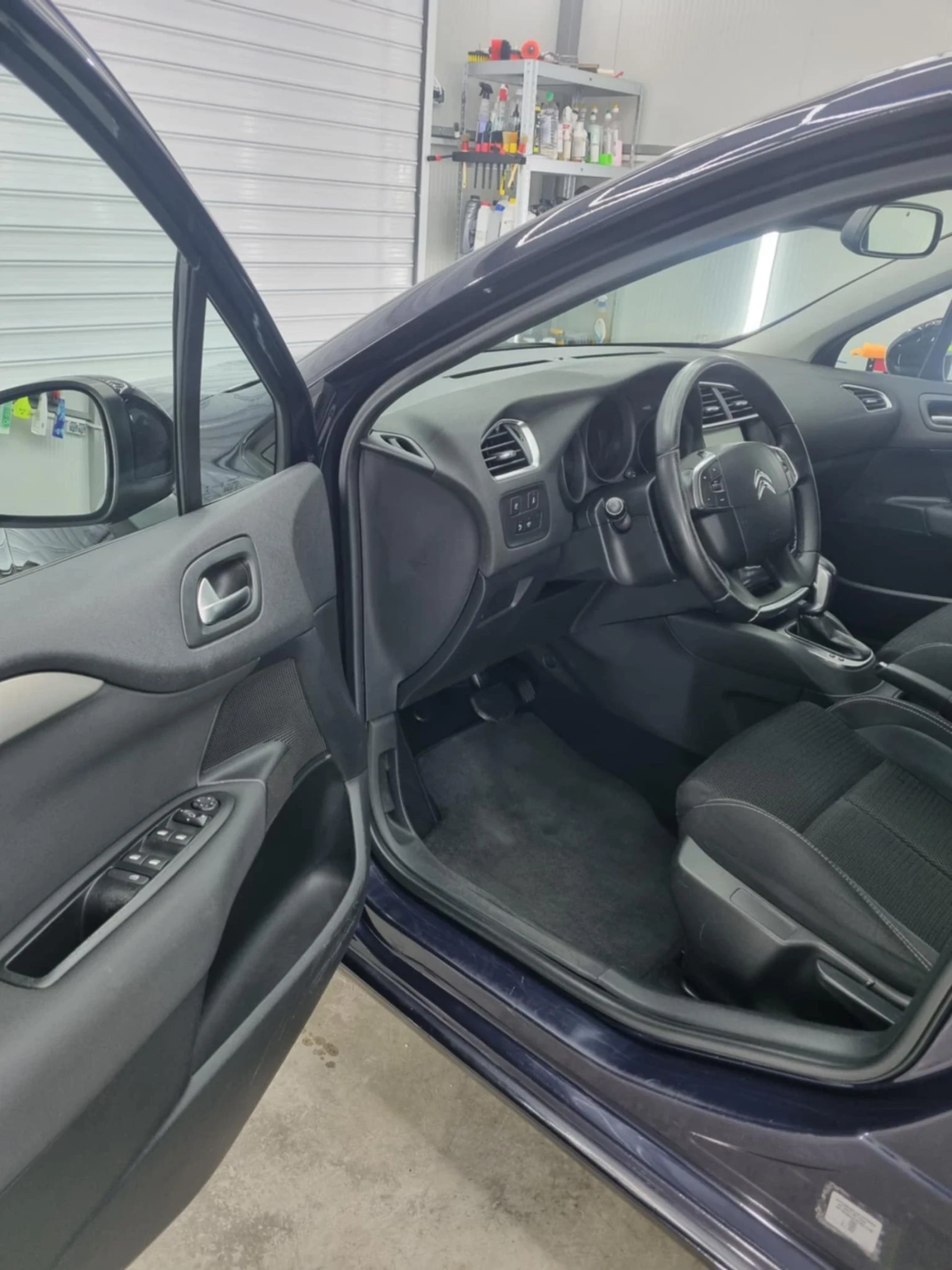 Citroen C4 1.6 HDi Facelift, снимка 7 - Автомобили и джипове - 55038842