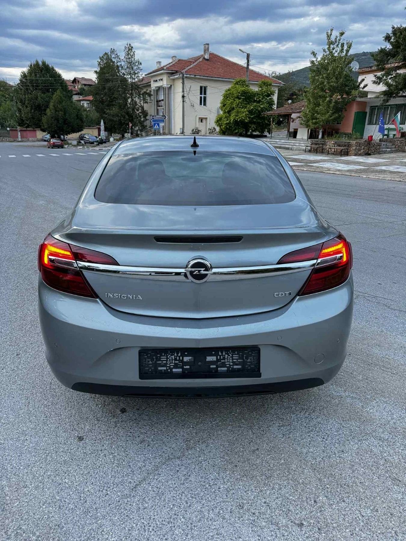 Opel Insignia, снимка 6 - Автомобили и джипове - 55072250