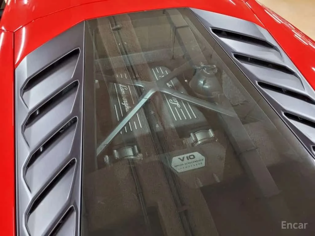 Lamborghini Huracan LP580 2  CARFAX, снимка 4 - Автомобили и джипове - 55405216