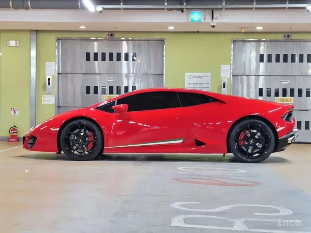 Lamborghini Huracan LP580 2  CARFAX, снимка 3 - Автомобили и джипове - 55405216