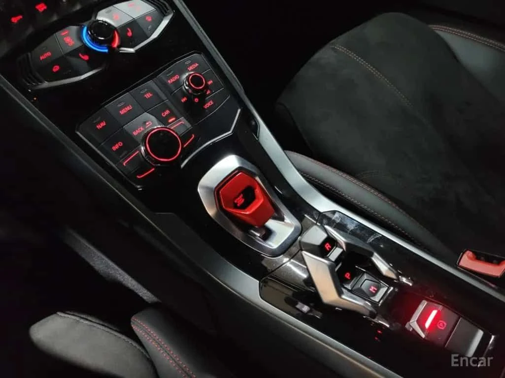 Lamborghini Huracan LP580 2  CARFAX, снимка 16 - Автомобили и джипове - 55405216